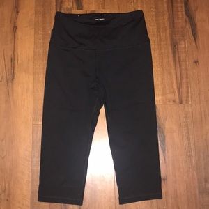 Victoria’s Secret sport crop capri